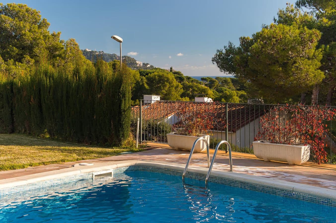 L-1 Maison avec piscine et jolie vue sur mer 3