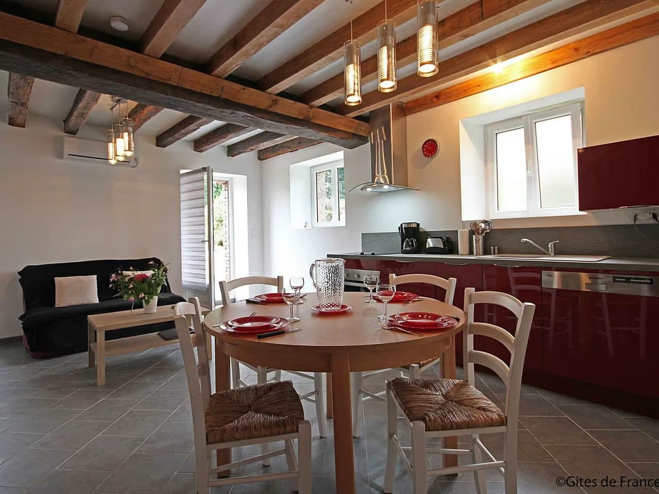 Ancien moulin avec terrasse et animaux acceptés 3