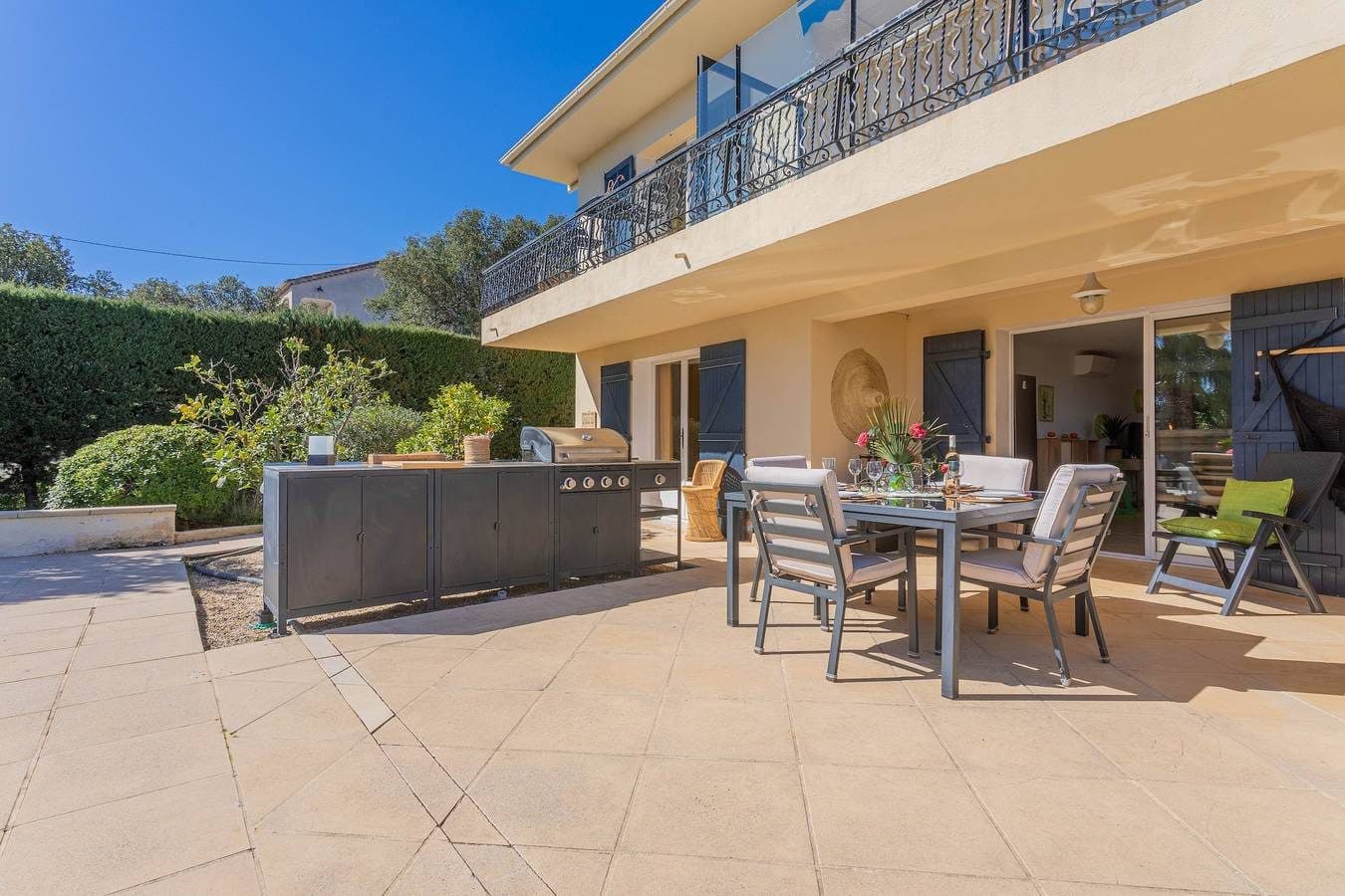 Appartement de vacances "Le Figuier" avec piscine privée, climatisation, Wi-Fi et mer
