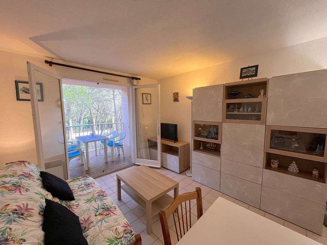 Studio cabine avec piscine, tennis et parking à 400m de la plage - 4 couchages, Saint-Aygulf