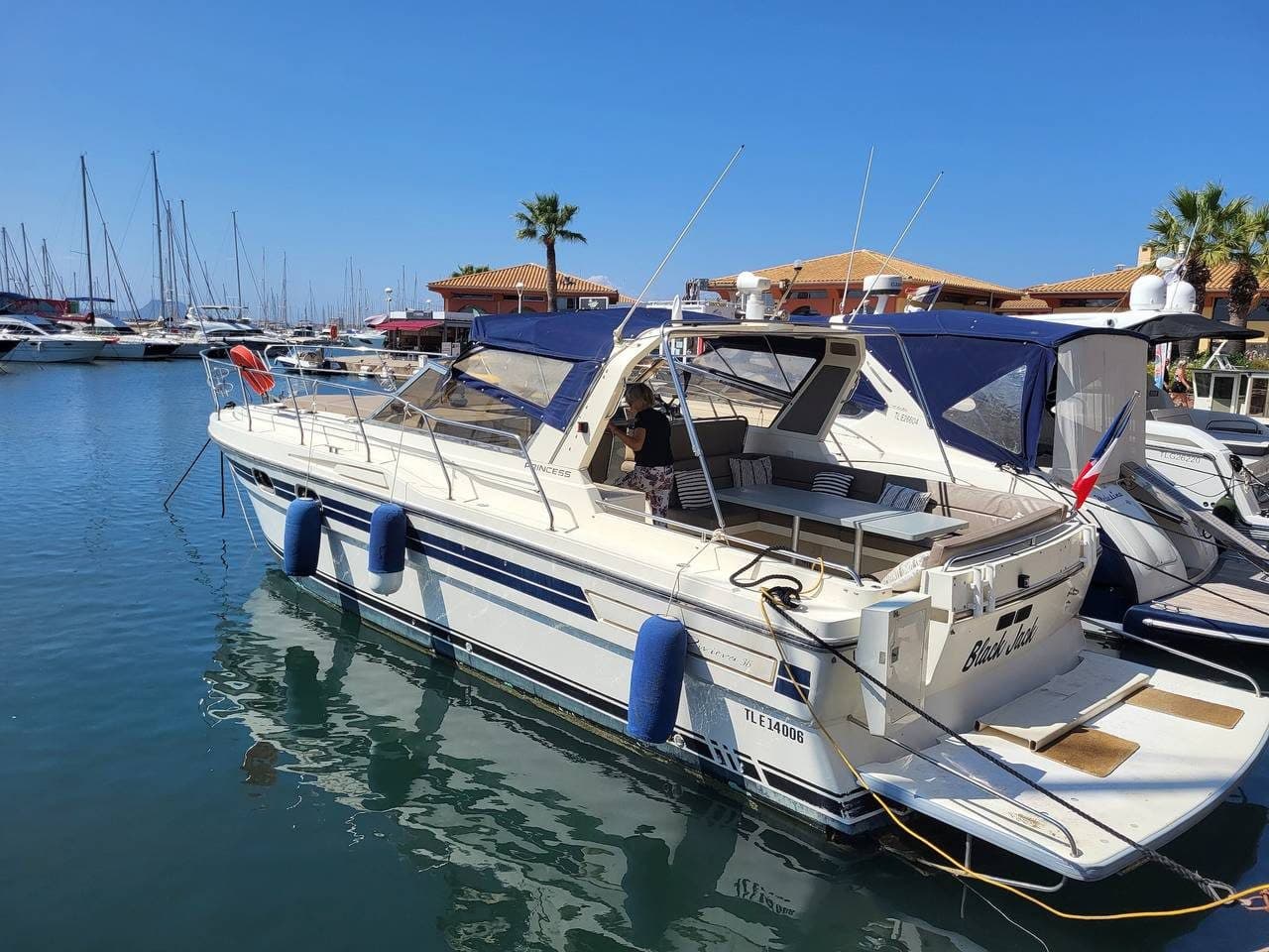 Bateau 'Port De Saint-Raphaël' avec vue sur la mer et terrasse privée 2