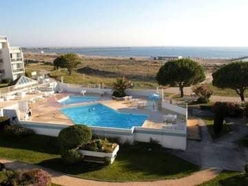 Appartement 3 pièces pour 6 avec piscine, Wifi, et parking à Port Camargue 4