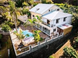 Grande maison , avec 8 chambres, piscine, billard et BBQ