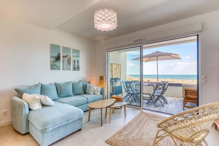 Appartement avec vue sur mer, terrasse privée et climatisation